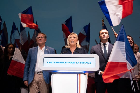Louis Aliot, Marine Le Pen, Jordan Bardella - Meeting de rentrée du Rassemblement National au Cap d'Agde, le 18 septembre 2022. 
