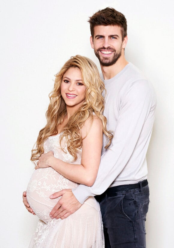 Shakira (enceinte de leur 2ème enfant), Gerard Pique et leur fils Milan ont posé pour l'Unicef à l'occasion de leur Baby Shower.