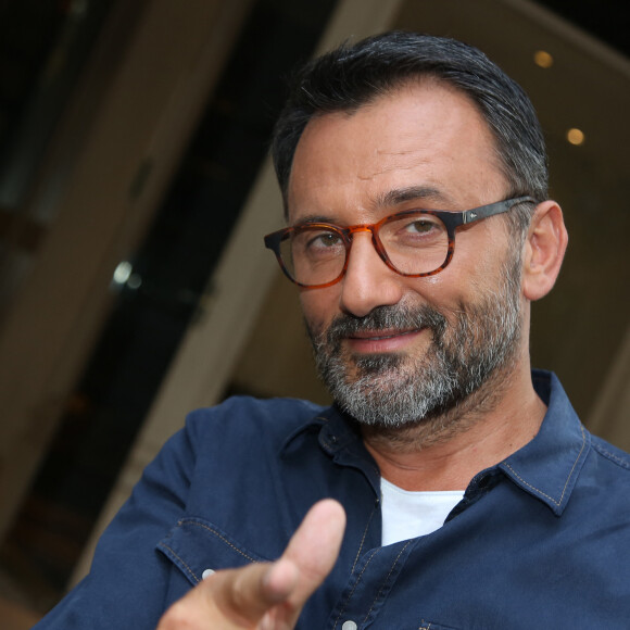 Exclusif - Frédéric Lopez arrive pour l'enregistrement d'une émission tv au studio Gabriel. Paris, le 14 septembre 2016