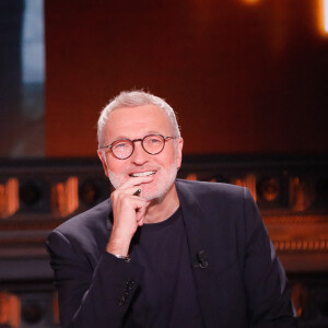 Laurent Ruquier sur le plateau de l'émission "On est en direct (OEED)" , présentée par L.Salamé et L.Ruquier, diffusée en direct sur France 2 aux studios Rive Gauche à Paris, France, le 28 mai 2022. © Christophe Clovis/Bestimage.