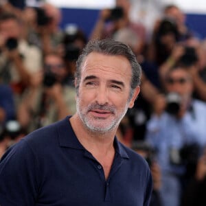 Jean Dujardin au photocall du film "Novembre" lors du 75ème Festival International du Film de Cannes, France, le 23 mai 2022. © Dominique Jacovides/Bestimage 