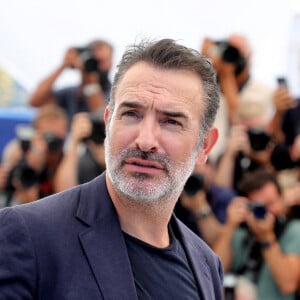 Jean Dujardin au photocall du film Oss 117 : Alerte Rouge En Afrique Noire lors du 74ème festival international du film de Cannes le 17 juillet 2021 © Borde / Jacovides / Moreau / Bestimage 