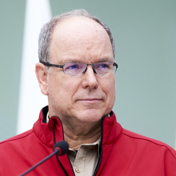 Le prince Albert II de Monaco  a posé avec ses deux enfants nés hors mariage, Jazmin et Alexandre, lors d'un séjour à New York