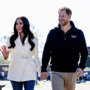 Le prince Harry et Meghan Markle assistent à la finale d'athlétisme, au deuxième jour des Invictus Games à La Haye. 