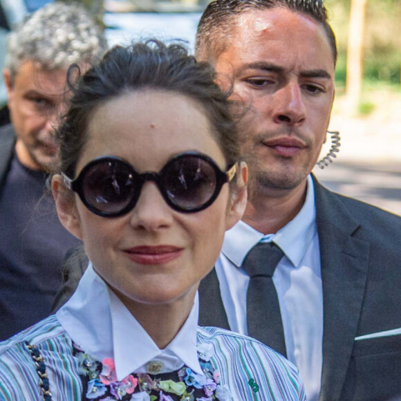 Marion Cotillard au défilé de mode Haute-Couture automne-hiver 2022-2023 "Chanel" à Paris le 5 juillet 2022. © Baptiste Autissier / Panoramic / Bestimage