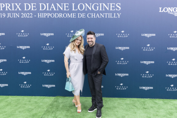Chris Marques et sa compagne Jaclyn Spencer - Photocall du Prix de Diane Longines 2022 à Chantilly le 19 juin 2022. © Jack Tribeca / Bestimage