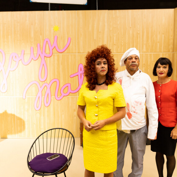 Exclusif - Manu Payet, JoeyStarr, Jonathan Lambert - Tournage du sketch "Youpi matin" pour l'émission "Les Inconnus" à Paris. Le 20 septembre 2022. © Tiziano Da Silva / Bestimage