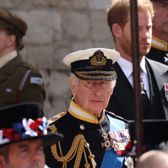 Le roi Charles III d'Angleterre, le prince Harry, duc de Sussex - Sorties du service funéraire à l'Abbaye de Westminster pour les funérailles d'Etat de la reine Elizabeth II d'Angleterre. Le 19 septembre 2022 