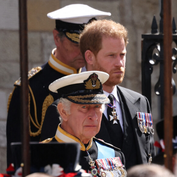 Le prince de Galles William, le roi Charles III d'Angleterre et le prince Harry, duc de Sussex - Sorties du service funéraire à l'Abbaye de Westminster pour les funérailles d'Etat de la reine Elizabeth II d'Angleterre.
