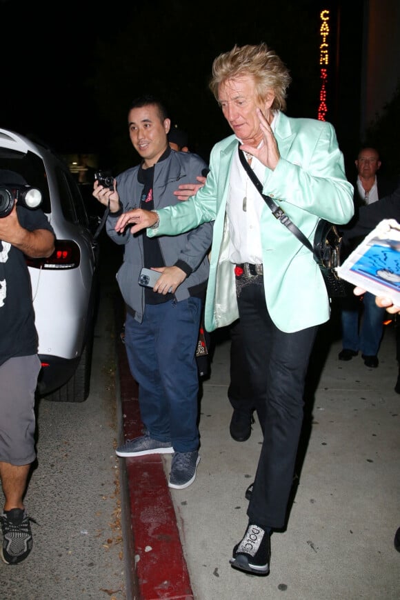 Rod Stewart et son fils Sean à la sortie du restaurant "Catch" à Los Angeles, le 27 septembre 2022.