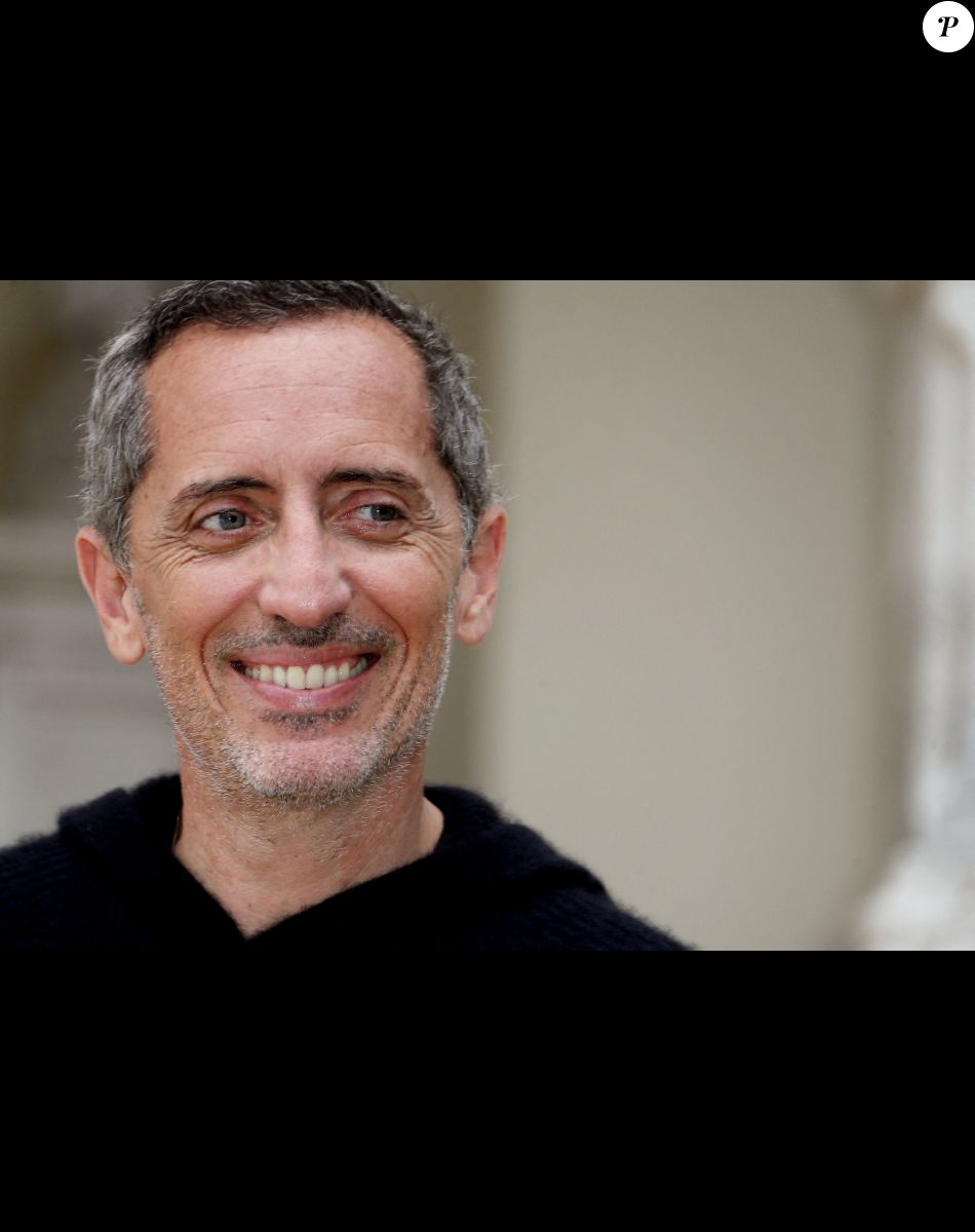 Gad Elmaleh en couple avec une célèbre journaliste : la décision ...