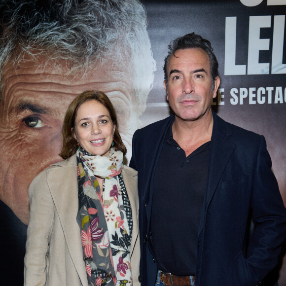 Exclusif - Jean Dujardin et sa femme Nathalie Péchalat - Photocall - Spectacle symphonique Claude Lelouch "D'un film à l'autre" au Palais des Congrès de Paris le 14 novembre 2022. Pour Fêter ses 85 ans et 60 de carrière, Claude Lelouch a créé un ciné-concert, "Claude Lelouch - D'un film à l'autre", dans lequel la musique de ses films est jouée par l'orchestre philharmonique de Prague, au Palais des Congrès à Paris. Sur le gâteau, son chiffre fétiche : 13 car 85 ans (8+5 = 13). Claude Lelouch associe le 13 à toute sa vie professionnelle : sa société "Les films 13" et son cinéma, le "Club 13. © Moreau / Rindoff / Bestimage 