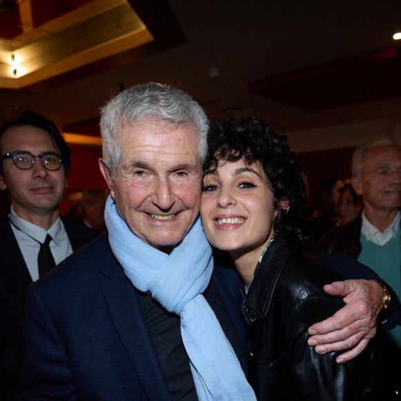 Exclusif - Claude Lelouch et Barbara Pravi - Cocktail - Spectacle symphonique Claude Lelouch "D'un film à l'autre" au Palais des Congrès de Paris le 14 novembre 2022. Pour Fêter ses 85 ans et 60 de carrière, Claude Lelouch a créé un ciné-concert, "Claude Lelouch - D'un film à l'autre", dans lequel la musique de ses films est jouée par l'orchestre philharmonique de Prague, au Palais des Congrès à Paris. Sur le gâteau, son chiffre fétiche : 13 car 85 ans (8+5 = 13). Claude Lelouch associe le 13 à toute sa vie professionnelle : sa société "Les films 13" et son cinéma, le "Club 13. © Moreau / Rindoff / Bestimage 