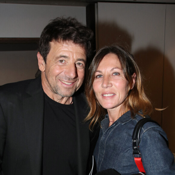 Exclusif - Patrick Bruel et Mathilde Seigner - Cocktail - Spectacle symphonique Claude Lelouch "D'un film à l'autre" au Palais des Congrès de Paris le 14 novembre 2022. Pour Fêter ses 85 ans et 60 de carrière, Claude Lelouch a créé un ciné-concert, "Claude Lelouch - D'un film à l'autre", dans lequel la musique de ses films est jouée par l'orchestre philharmonique de Prague, au Palais des Congrès à Paris. Sur le gâteau, son chiffre fétiche : 13 car 85 ans (8+5 = 13). Claude Lelouch associe le 13 à toute sa vie professionnelle : sa société "Les films 13" et son cinéma, le "Club 13. © Moreau / Rindoff / Bestimage 