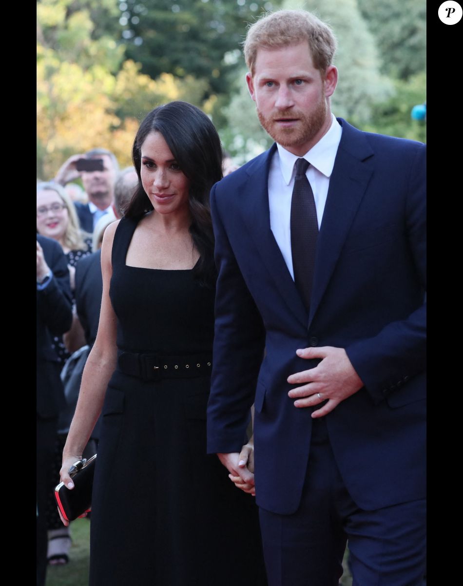 Le prince Harry, duc de Sussex, et sa femme Meghan Markle, duchesse de Sussex lors d'une réception à la Glencairn House (résidence de R. Barnett) à Dublin.