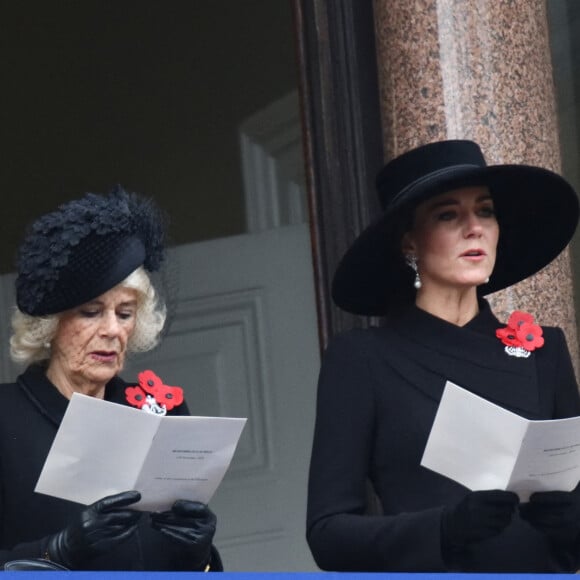 Camilla Parker Bowles, reine consort d'Angleterre et Catherine (Kate) Middleton, princesse de Galles lors du "Remembrance Sunday Service" à Londres, Royaume Uni, le 13 novembre 2022. 