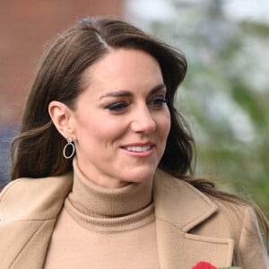 Le prince William, prince de Galles, et Catherine (Kate) Middleton, princesse de Galles, se rendent à Scarborough pour lancer un financement destiné à soutenir la santé mentale des jeunes, dans le cadre d'une collaboration dirigée par la Royal Foundation le 3 novembre 2022. 