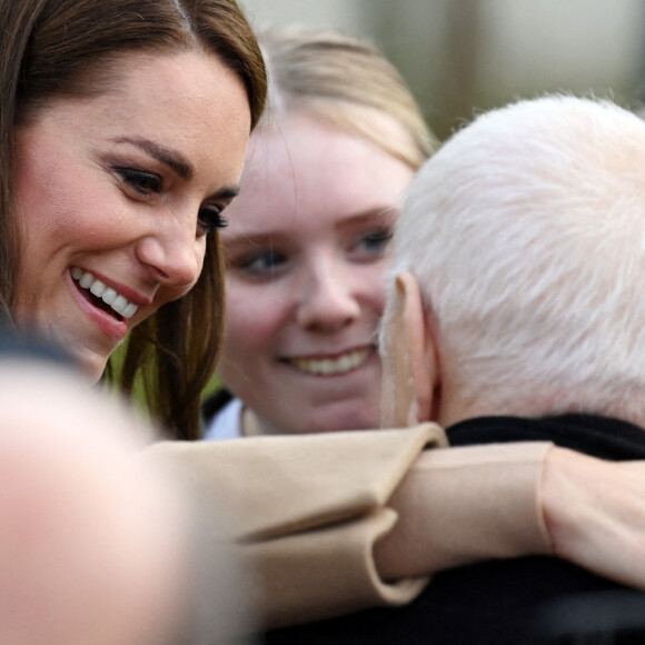Le prince William, prince de Galles, et Catherine (Kate) Middleton, princesse de Galles, se rendent à Scarborough pour lancer un financement destiné à soutenir la santé mentale des jeunes, dans le cadre d'une collaboration dirigée par la Royal Foundation le 3 novembre 2022. 