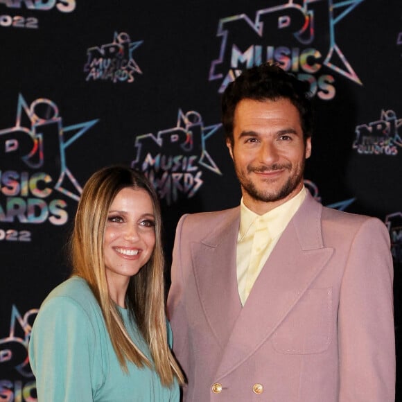 Amir et sa femme Lital Haddad au photocall de la 24ème édition des "NRJ Music Awards (NMA)" au Palais des Festivals à Cannes le 18 novembre 2022. © Dominique Jacovides / Bestimage 