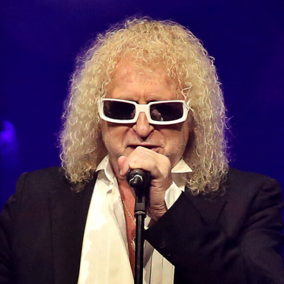 Michel Polnareff lors de son concert à la patinoire de Mériadeck à Bordeaux, France, le 30 novembre 2016. © Patrick Bernard-Quentin Salinier/Bestimage.