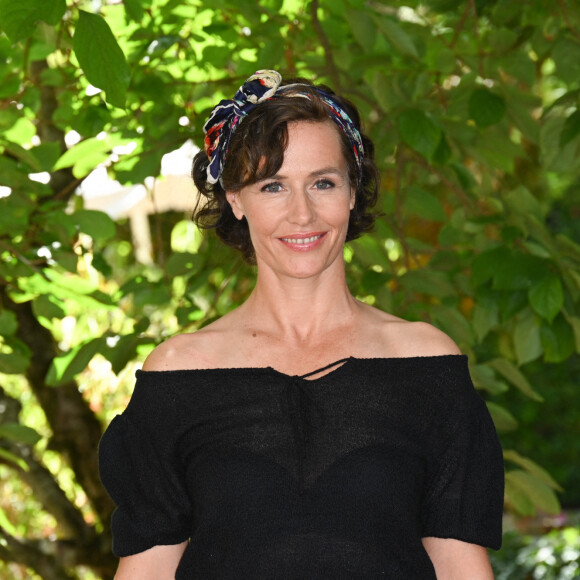 Cécile de France au photocall du film "La Passagère" lors du 15ème festival du film francophone de Angoulême . Le 28 août 2022. © Coadic Guirec / Bestimage 