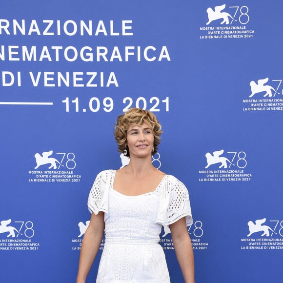 Cécile de France - Photocall du film "Illusions perdues" lors du festival international du film de Venise (La Mostra), le 5 septembre 2021. 