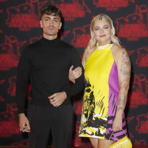 lorian Rossi et sa compagne Louane Emera lors de la 23ème édition des NRJ Music Awards 2021 au Palais des Festivals de Cannes, le 20 novembre 2021. © Christophe Aubert via Bestimage 
