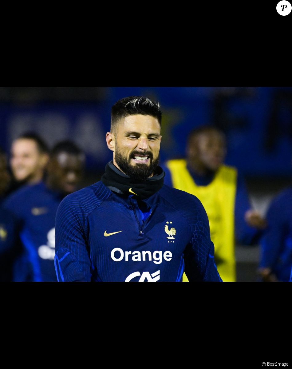 Olivier Giroud ( France ) - - Entraînement de l'équipe de France de football avant le départ pour la coupe du monde au Qatar, au centre de formation et centre National du Footbal de Clairefontaine le 15 novembre 2022.