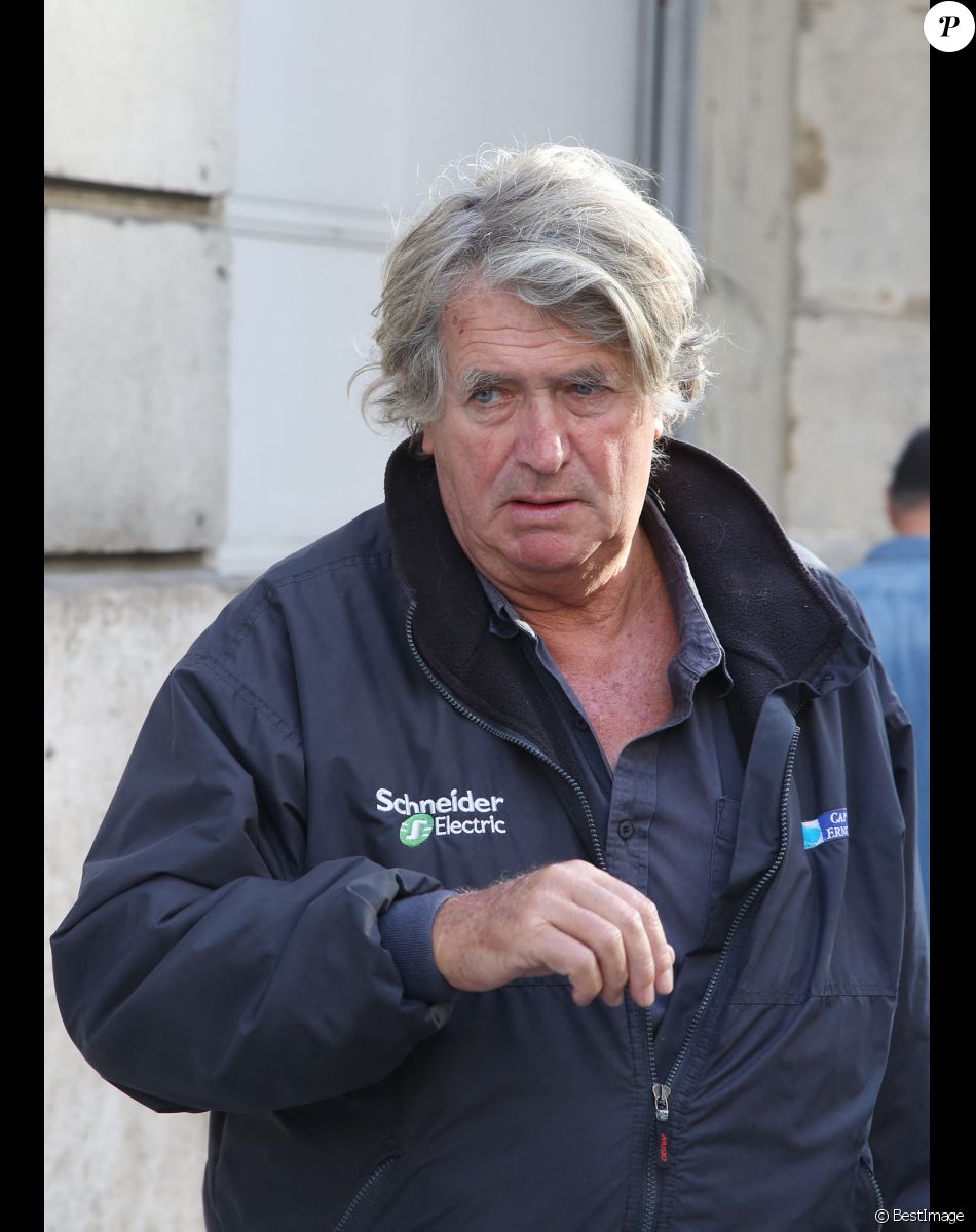 Olivier de Kersauson - Arrivées des people à la radio Europe1 à Paris le 14 avril 2016.