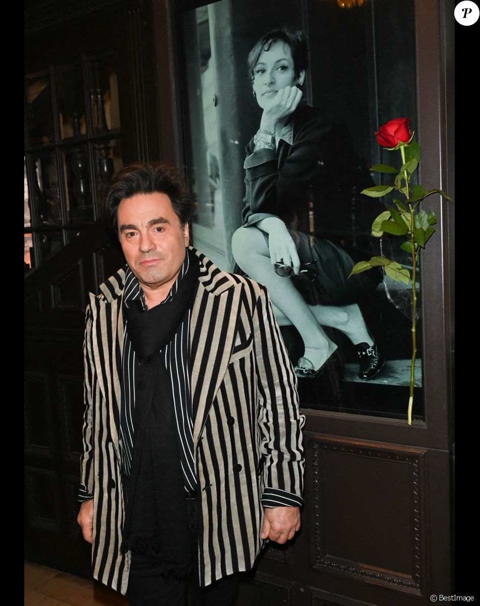 Frédéric Longbois - Le Théâtre Mogador rend hommage à Barbara en dévoilant une plaque commémorative. Paris le 24 novembre 2022. © Coadic Guirec/Bestimage
