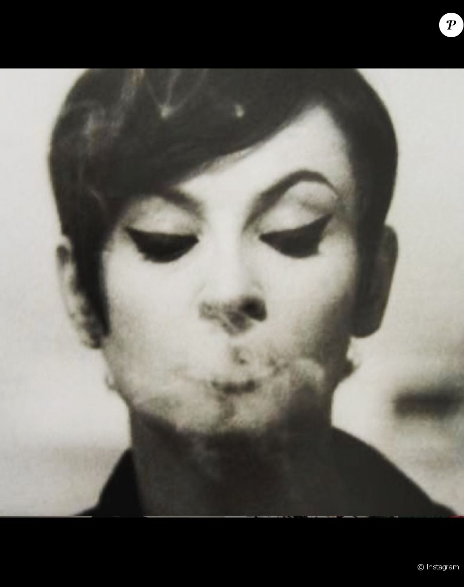 Barbara, Monique Serf, interprète du titre "L'aigle noir" morte le 24 novembre 1997.