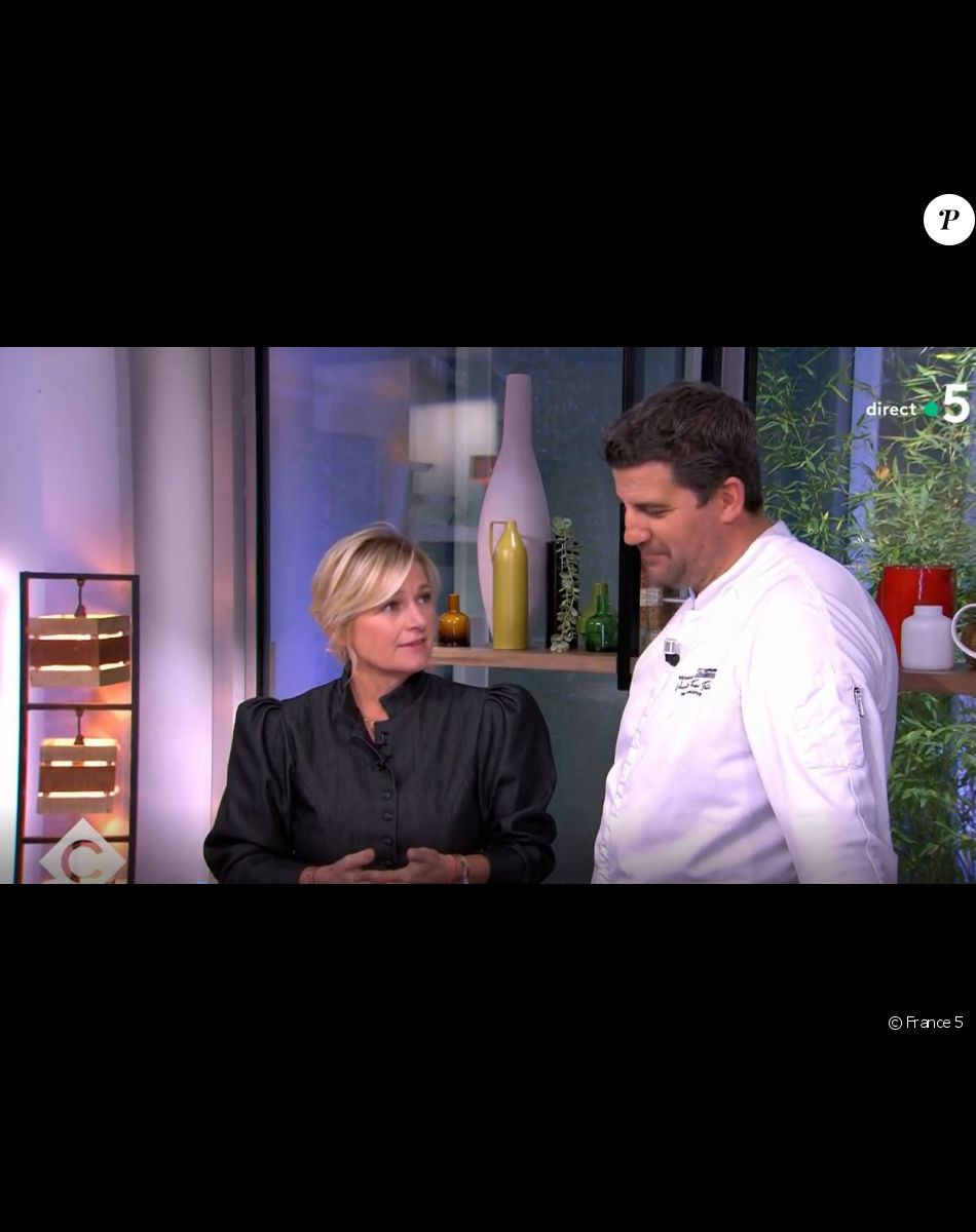 Anne-Elisabeth Lemoine dans "C à vous", le 24 novembre 2022, sur France 5