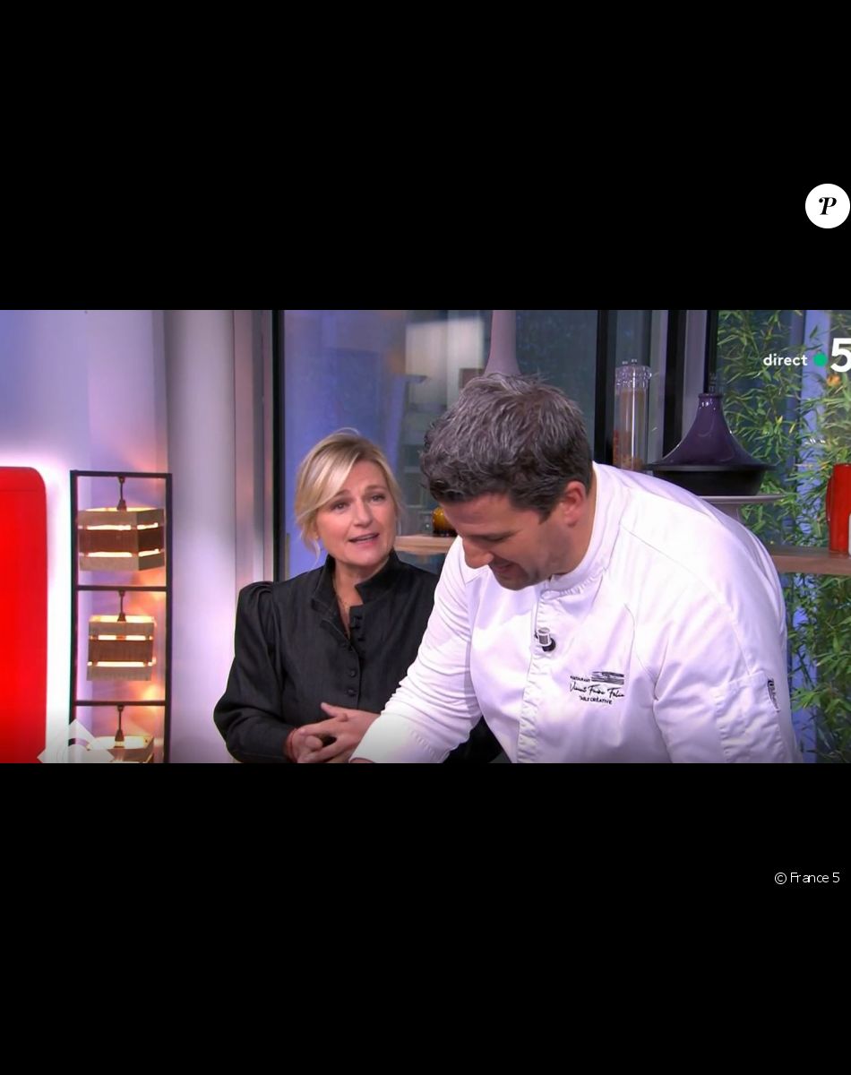 Anne-Elisabeth Lemoine dans "C à vous", le 24 novembre 2022, sur France 5