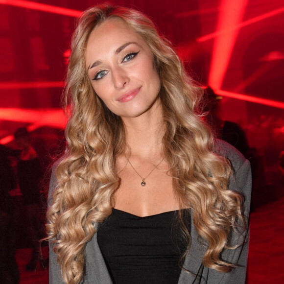 Emma Smet - People à la soirée Calzedonia "Calzedomania" au Palais Brongniart à Paris pendant la fashion week femme printemps/été 2023 © Rachid Bellak / Bestimage 