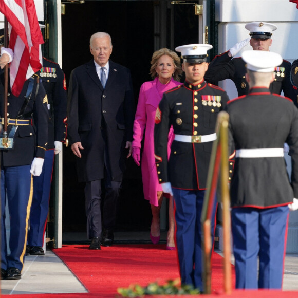 Le président américain Joe Biden et la première dame Jill Biden accueillent le président français et sa femme à la Maison Blanche à Washington, The District, Etats-Unis, le 1er décembre 2022. 