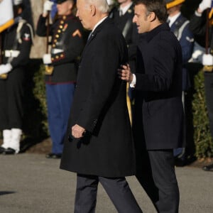 Le président américain Joe Biden accueille le président français Emmanuel Macron à la Maison Blanche à Washington, The District, Etats-Unis, le 1er décembre 2022. 