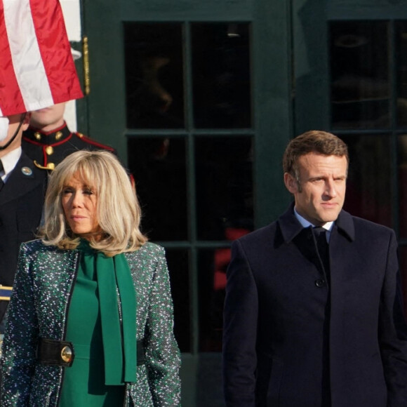 Le président américain Joe Biden et la première dame Jill Biden accueillent le président français Emmanuel Macron et sa femme Brigitte Macron à la Maison Blanche à Washington, The District, Etats-Unis, le 1er décembre 2022. 