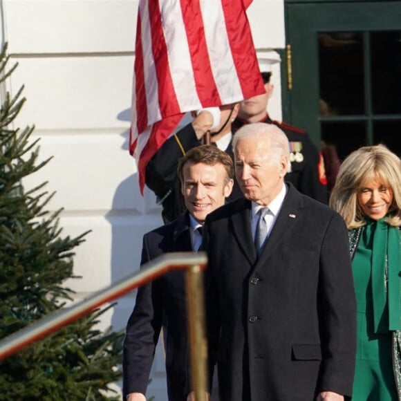 Le président américain Joe Biden et la première dame Jill Biden accueillent le président français Emmanuel Macron et sa femme Brigitte Macron à la Maison Blanche à Washington, The District, Etats-Unis, le 1er décembre 2022. 