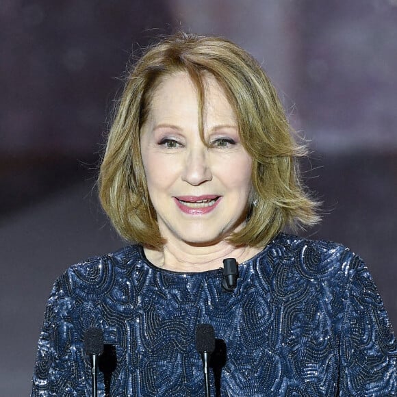 Nathalie Baye sur scène lors de la 46ème cérémonie des César à l'Olympia à Paris © Pierre Villard/ Pool / Bestimage