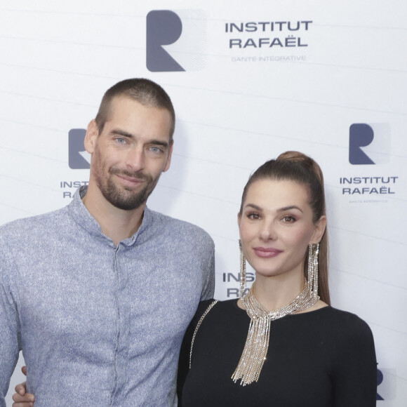 Exclusif - Camille Lacourt et sa compagne Alice Detollenaere - De nombreuses personnalités sont venues assister au dîner de gala annuel de l'Institut Rafaël-Santé intégrative au Pavillon Gabriel à Paris le 8 novembre 2022. © Jacques Bensoussan / Bestimage 