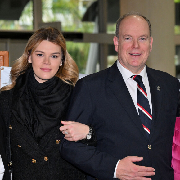 Exclusif - Le prince Albert II de Monaco, sa nièce, Camille Gottlieb, la marraine d'honneur du Téléthon monégasque, guidés par Muriel Agliardi, la présidente de l'association Monaco Maladies Génétiques, ont inauguré la 36ème édition du Téléthon au Grimaldi Forum à Monaco. Le 3 décembre 2022.  © Bruno Bebert / Bestimage 