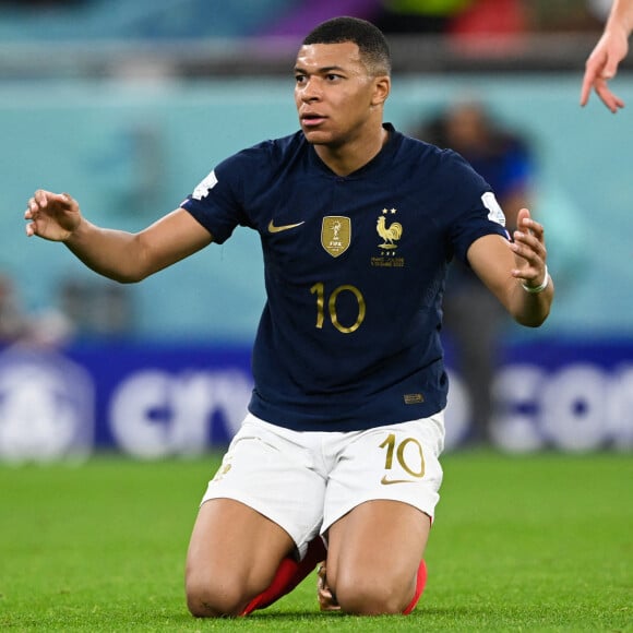 Kylian Mbappé - Match de football de la Coupe du Monde FIFA Qatar 2022 : la France bat la Pologne 3 à 1 en 8ème de finale au Al Thumama Stadium à Doha le 4 décembre 2022. © Philippe Perusseau / Bestimage