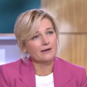 Anne-Elisabeth Lemoine déchaînée dans "C à vous" sur France 5