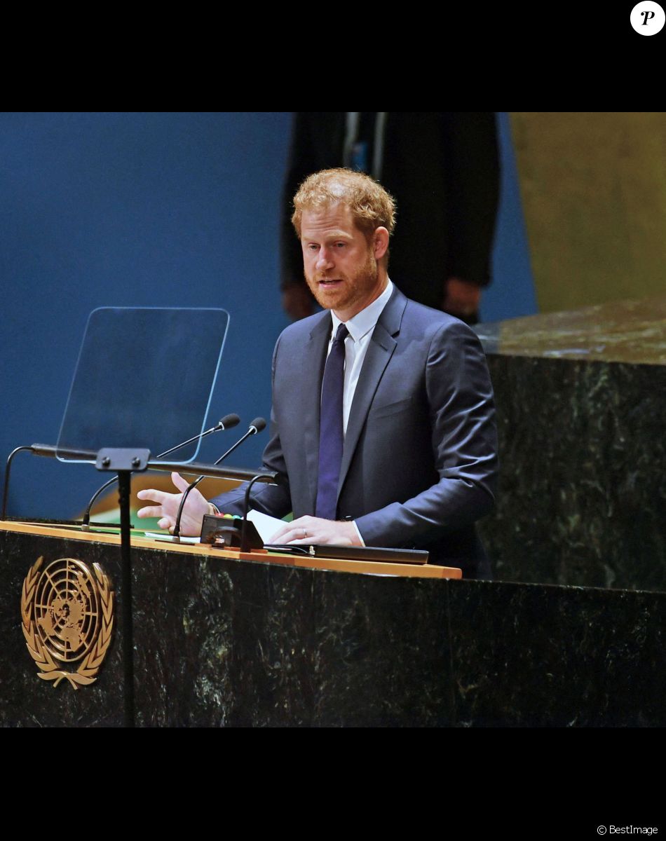 Le prince Harry, duc de Sussex et Meghan Markle, duchesse de Sussex, lors de la célébration du "Nelson Mandela International Day" au siège de l'ONU à New York. Le Prix Nelson Mandela des Nations Unies 2020 a été décerné à Mme Marianna V. Vardinoyannis de Grèce et au Dr Morissanda Kouyate de Guinée. New York, le 18 juillet 2022.