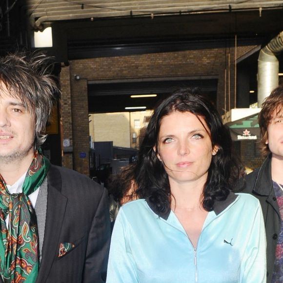 Pete Doherty et sa compagne Katia de Vidas se baladent dans le quartier de Shoreditch à Londres le 29 avril 2019.