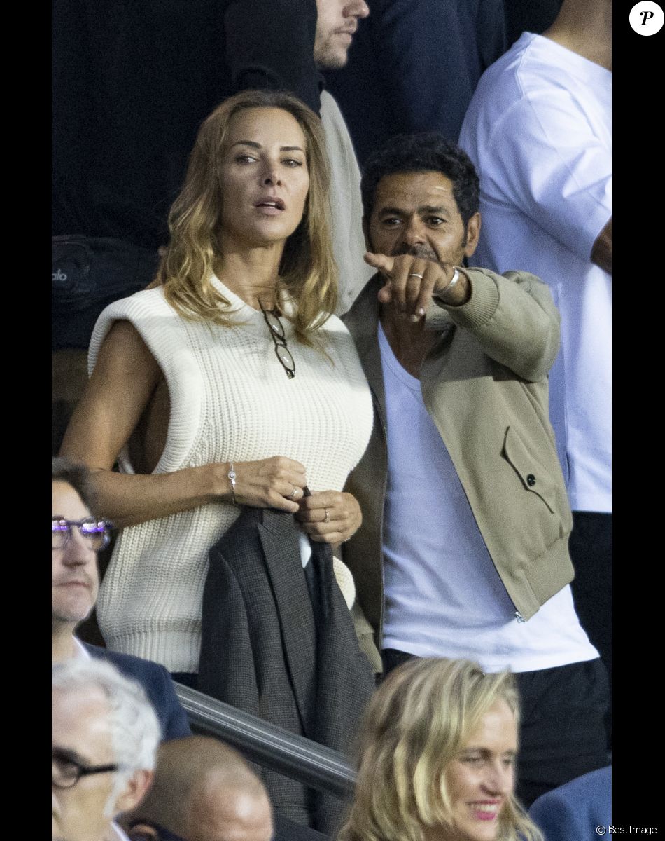 Mélissa Theuriau et son mari Jamel Debbouze - People assistent au match aller de la Ligue des Champions entre le Paris Saint-Germain et la Juventus (2-1) au Parc des Princes à Paris le 6 septembre 2022.