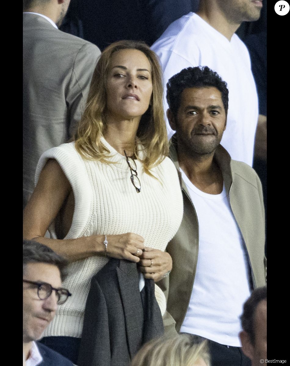 Mélissa Theuriau et son mari Jamel Debbouze - People assistent au match aller de la Ligue des Champions entre le Paris Saint-Germain et la Juventus (2-1) au Parc des Princes à Paris le 6 septembre 2022.