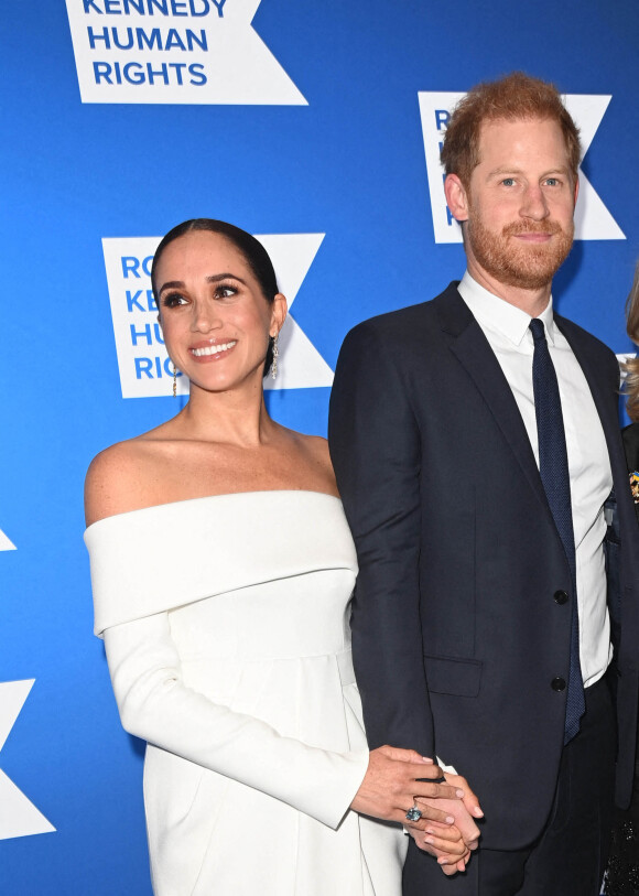 Le prince Harry et Megan Markle au photocall de la soirée de gala "Robert F. Kennedy Human Rights Ripple of Hope 2022" à l'hôtel Hilton de New York City, New York, Etats-Unis, le 6 décembre 2022. 