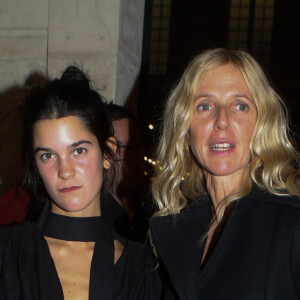 Sandrine Kiberlain et sa fille Suzanne Lindon - Arrivée au défilé et l'aftershow Jacquemus lors de la Fashion Week Printemps/Ete 2018 de Paris au musée National Picasso à Paris, France, le 25 septembre 2017. © CVS-Veeren/Bestimage