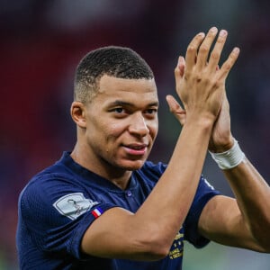 Kylian MBappe - Joie des joueurs français lors du match des 1/8emes de finale de la Coupe de Monde de Football "France vs Pologne (3-1)" à Doha au Qatar. Le 4 décembre 2022 © William Volcov/ Zuma Press / Bestimage